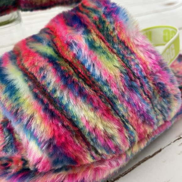 UGG Fluff Yeah Slipper Slide Sandal Women US 6 EU 38 Pixelate Plush Rainbow Shoe - Picture 2 of 9